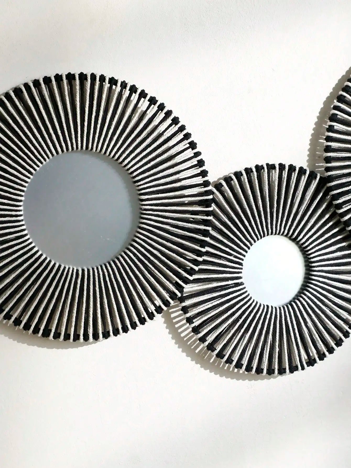 Round Wall Mirror Hanging Decorative Mirrors