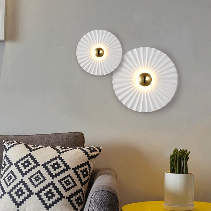 Nordic White Lotus Leaf Wall Lamp – Luxury Round Sconce for Living Room, Bedroom, Bedside & Hallway Decor